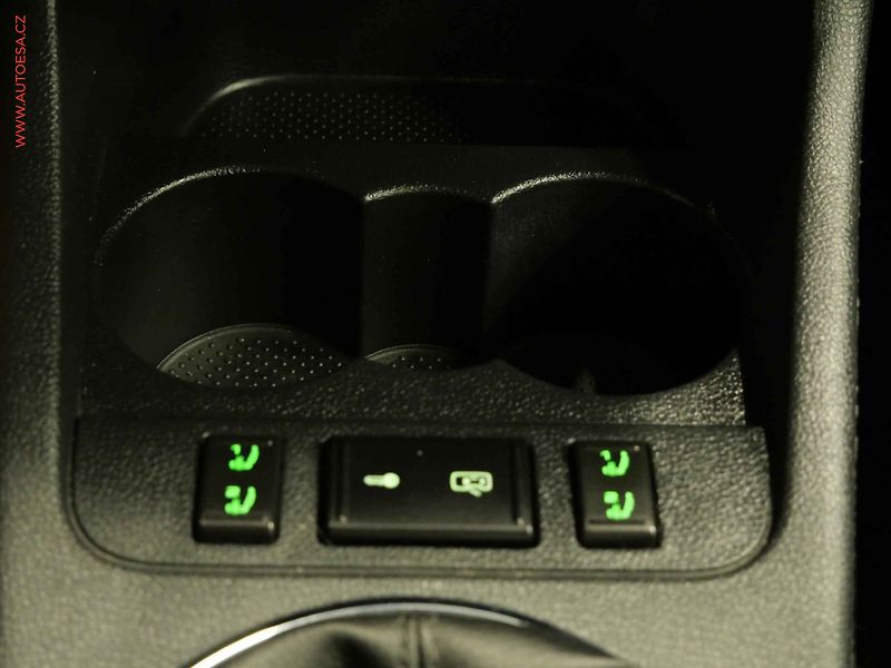 Škoda Roomster (2014) 1.2 TSI, AC, výhřev sed. - fotka 17 z 17