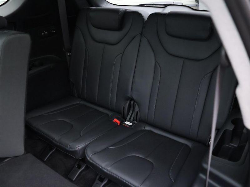 Hyundai Santa Fe 1.6 T-GDI MHEV Style AWD Aut. - fotka 16 z 44
