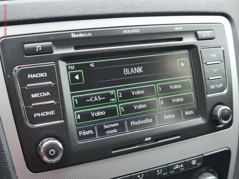 Škoda Octavia (2012) 1.6TDi, ČR, autoAC - fotka 12 z 22
