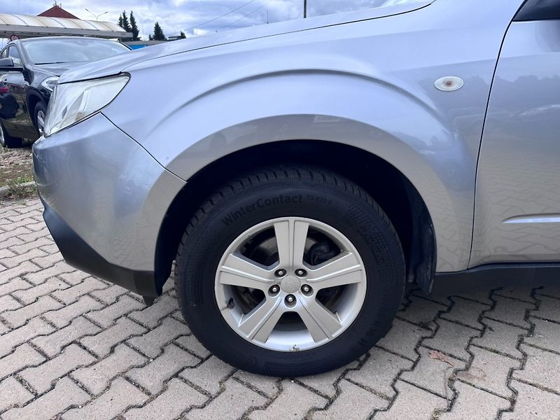 Subaru Forester (2008) 4X4 2,0i 110 KW AUTOMAT KOLA - fotka 14 z 41