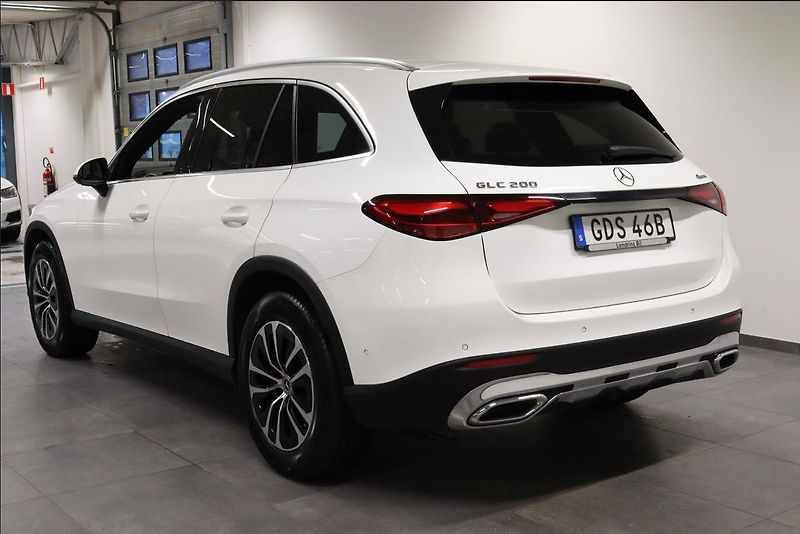 Mercedes-Benz GLC 200 4MATIC Pano - fotka 4 z 20