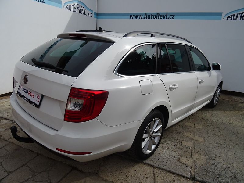 Škoda Superb (2013) 2.0TDi,103kW,1maj,S.kni,navi - fotka 4 z 24