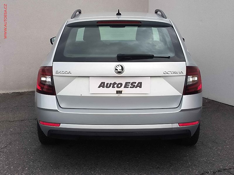 Škoda Octavia (2020) 1.6TDi, 2.maj,ČR, Style, LED - fotka 5 z 21