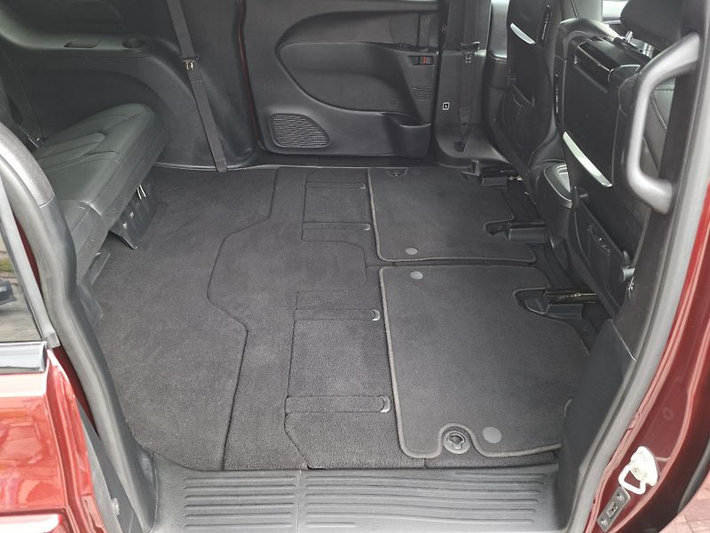 Chrysler Pacifica (2020) 3,6L V6 SPORT,DVD,ALU kola R20 - fotka 22 z 34