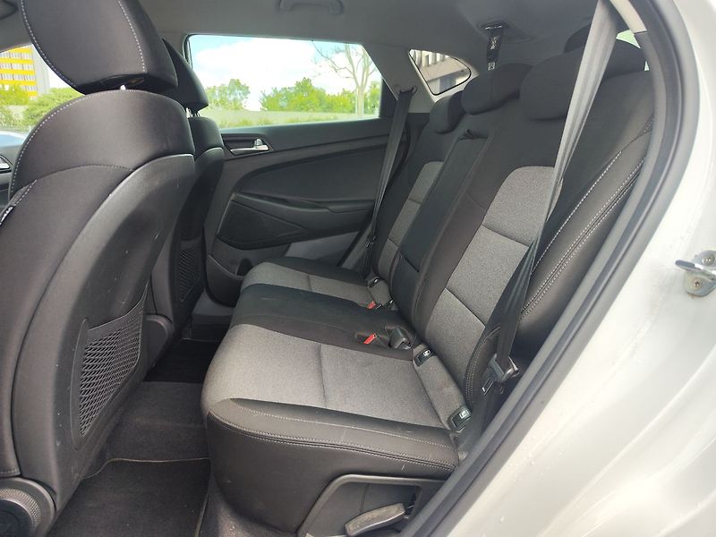 Hyundai Tucson 1.6 CRDI/85kW Traveller - fotka 11 z 31