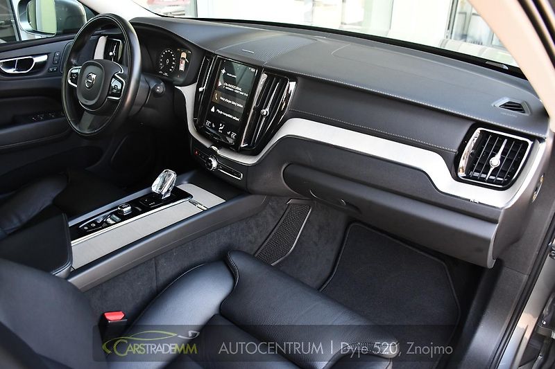 Volvo XC60 B4 INSCRIPTION AWD - fotka 16 z 53