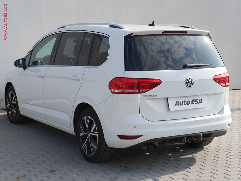 Volkswagen Touran (2019) 2.0TDi, DSG, navi - fotka 6 z 16