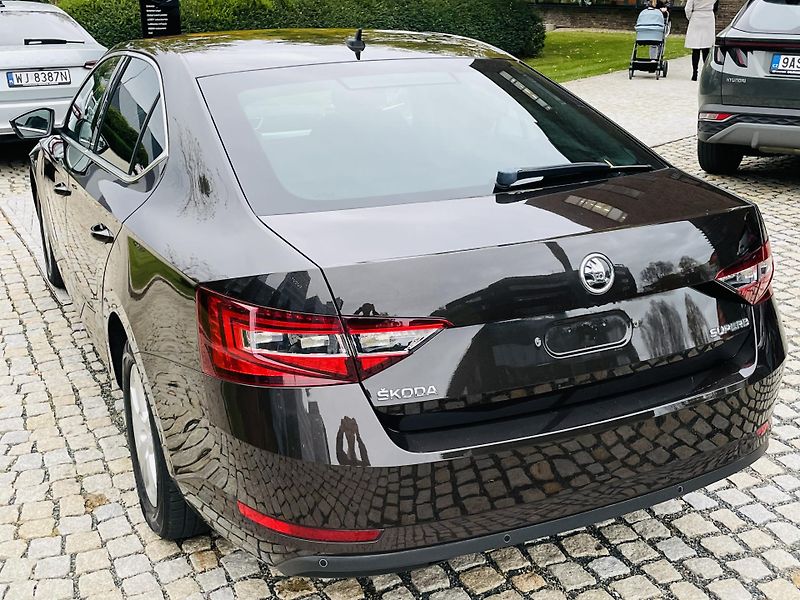 Škoda Superb 1.4TSI 1.MAJITEL KAMERA VÝHŘEV - fotka 17 z 48