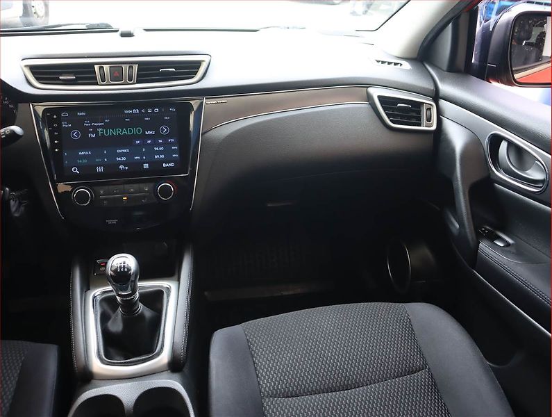 Nissan Qashqai (2016) 1.2 DIG-T, Serv.kniha - fotka 8 z 17