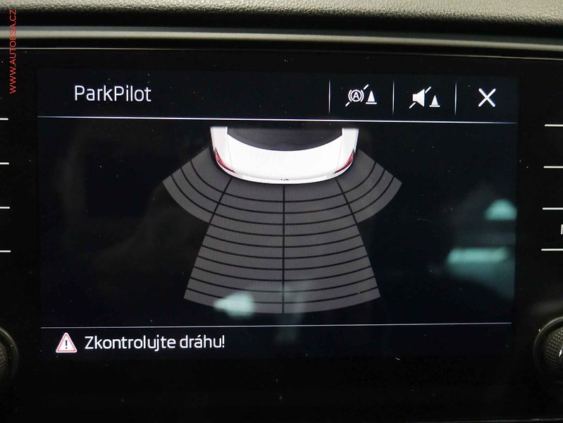 Škoda Octavia (2017) 2.0 TDi, ČR, Navi, LED, AC - fotka 20 z 21