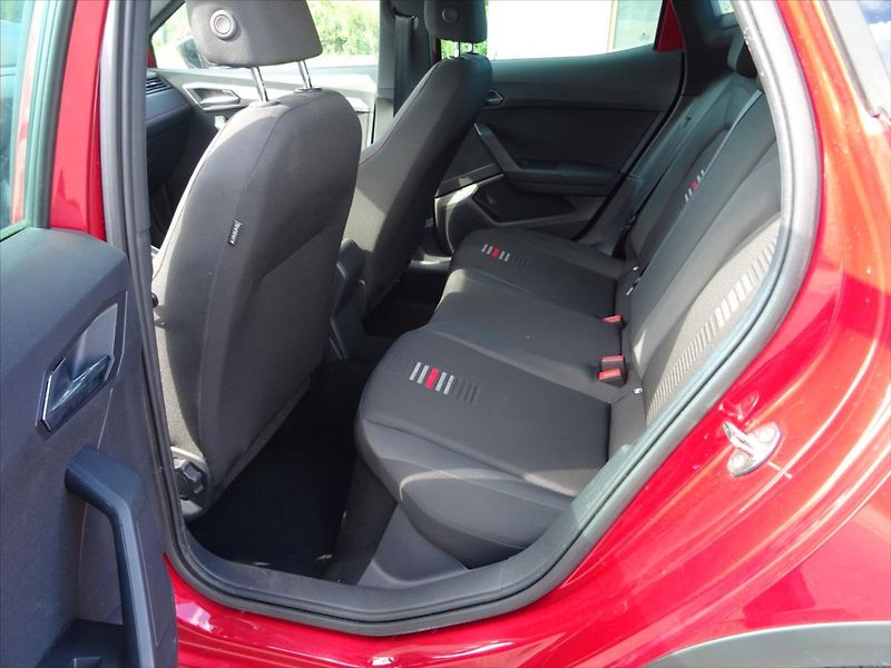 Seat Arona 1,0 TSi 85 kW FR Business - fotka 10 z 31