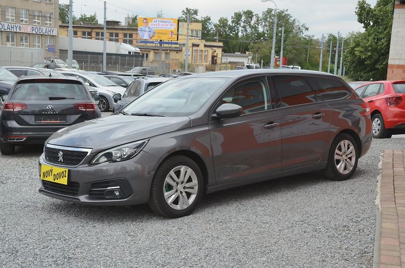 Peugeot 308 (2019) // REZERVOVÁNO // - fotka 3 z 29
