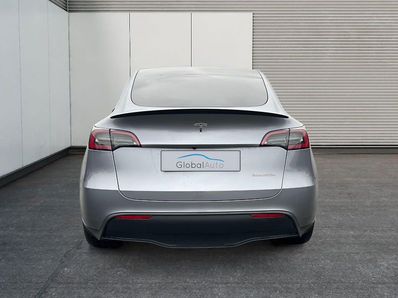 Tesla Model Y (2023) PERFORMANCE 393kW DPH  - fotka 4 z 15