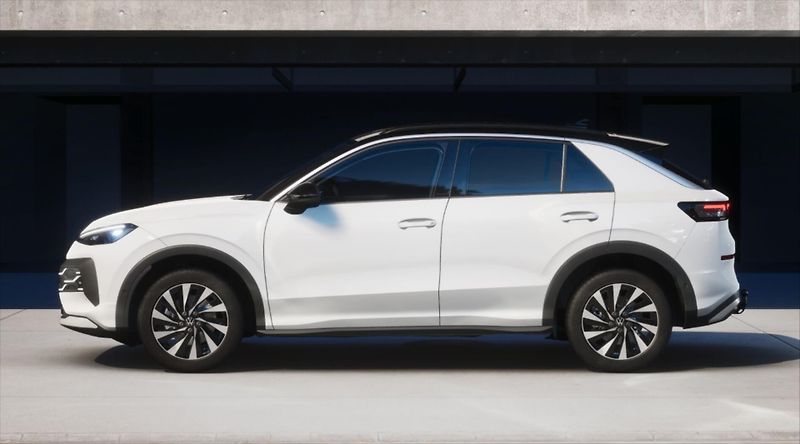 Volkswagen T-Roc (2026) 1,5 eTSI 85 kW 7DSG  Life - fotka 2 z 9