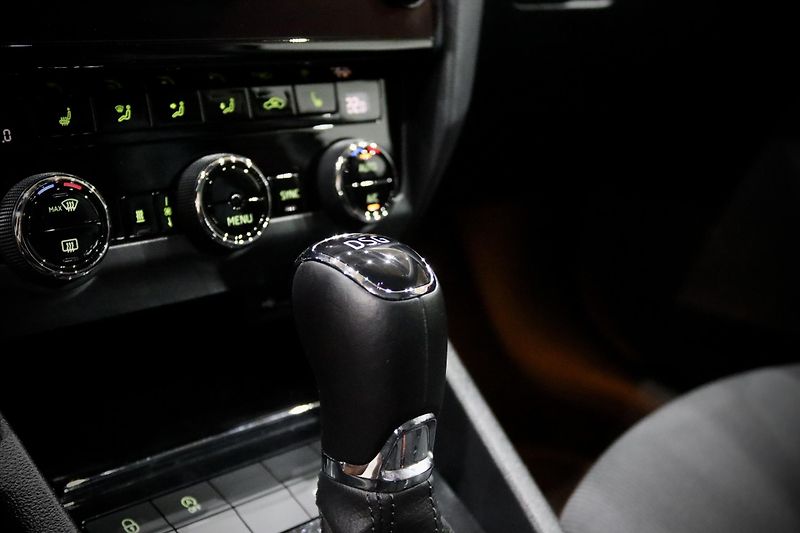 Škoda Octavia 3 FL Combi 1.4 TSI 110 kW DSG - fotka 23 z 43