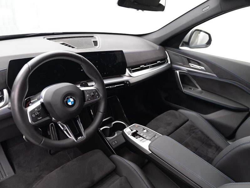 BMW X1 sDrive18i - fotka 11 z 22
