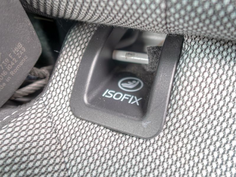 Škoda Fabia (2016) 11/16 1.0i 55KW – TEMPOMAT - fotka 33 z 38