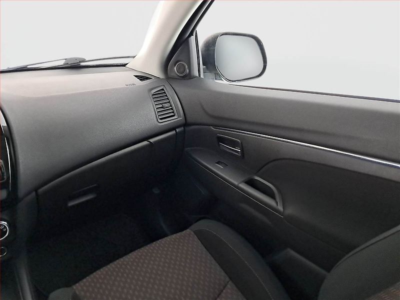 Mitsubishi ASX (2017) Instyle 1.6 MIVEC, Serv.kniha - fotka 8 z 19
