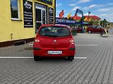 Renault Twingo 1,2i (43kW)*STK DO 8/2028* - náhled 3
