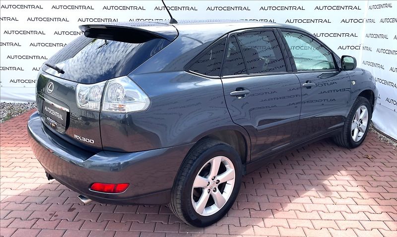 Lexus RX 300 3,0 i,150kW,4x4,Aut. - fotka 4 z 23