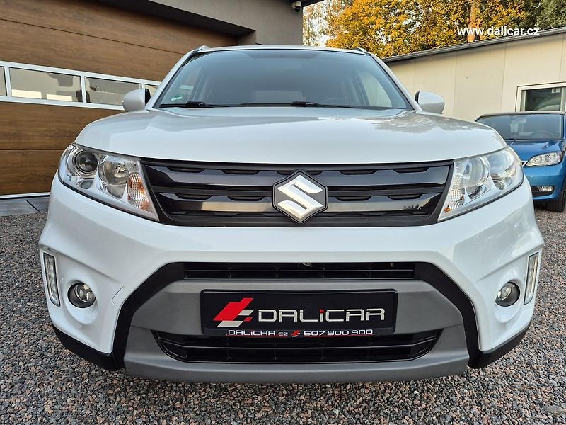 Suzuki Vitara (2016) 1.6VVT 88KW Automat COMFORT - fotka 16 z 52