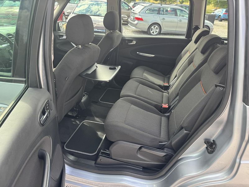 Ford Galaxy 2.0-16V(107KW)7SEDAČEK - fotka 24 z 45