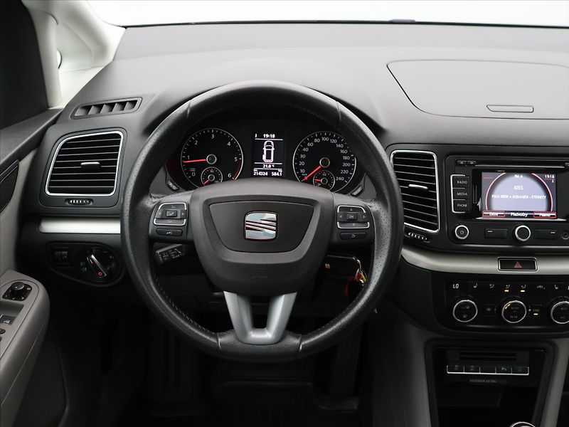 Seat Alhambra 2,0 TDI 103 kW 4DRIVE Panorama - fotka 21 z 38