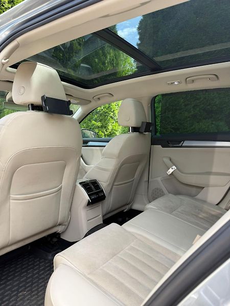 Škoda Superb (2019) - fotka 10 z 18