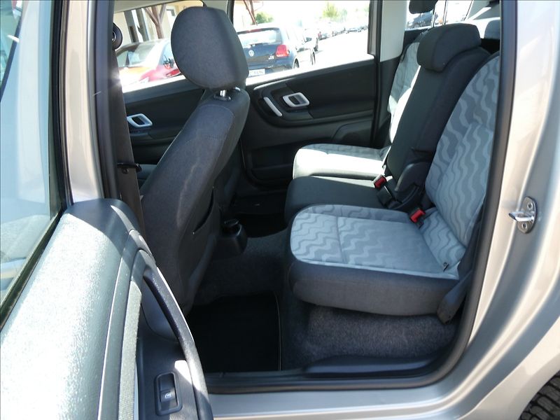 Škoda Roomster 1,4 i 16V závěs, serviska - fotka 21 z 49