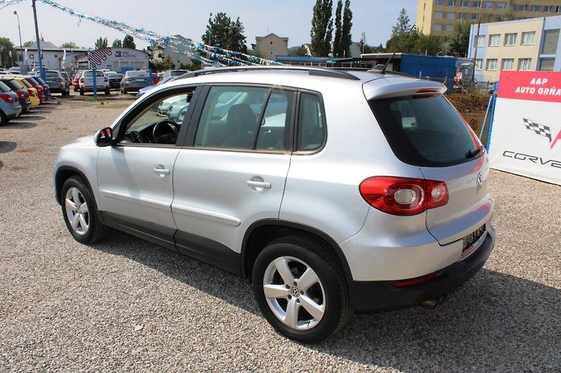 Volkswagen Tiguan (2010) REZERVACE - fotka 6 z 15