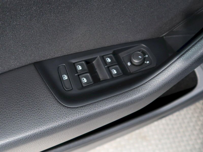 Volkswagen Passat (2024) BUSINESS 1.5TSI EVO DSG - fotka 34 z 36