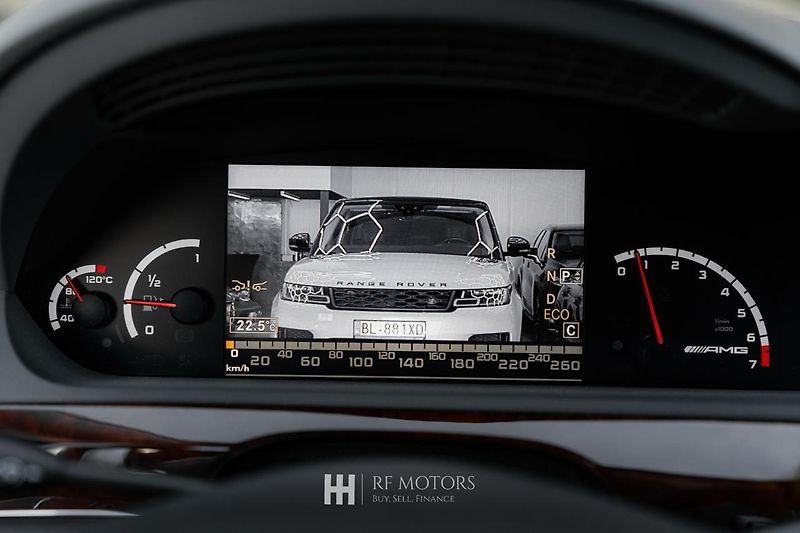 Mercedes-Benz Třídy S (2013) AMG S 63 5.5 V8 Biturbo - fotka 46 z 56