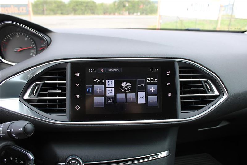 Peugeot 308 1,6 HDi  1.maj.,ČR,73.469km - fotka 19 z 24