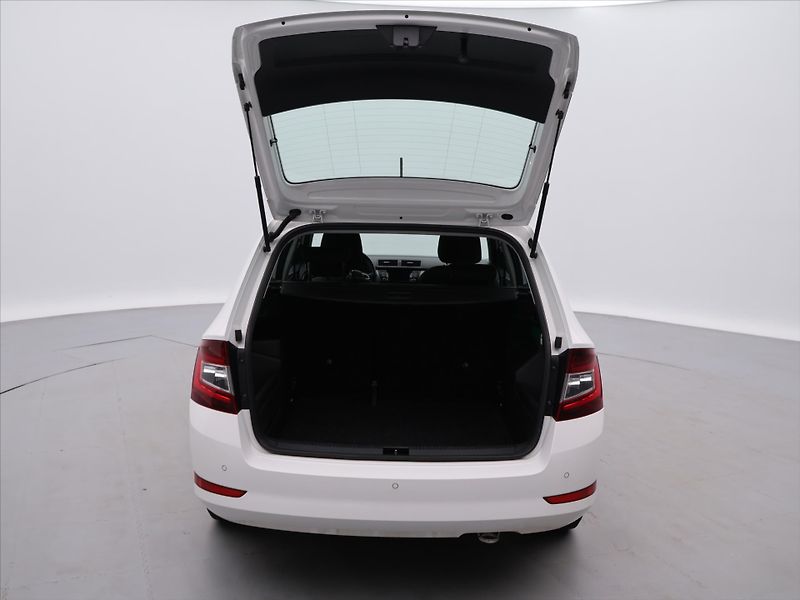 Škoda Fabia 1,0 TSI 81kW Style LED CZ DPH - fotka 9 z 28