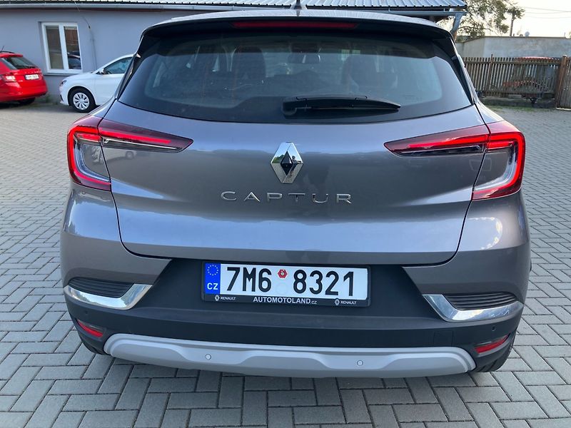 Renault Captur (2023) INTENS TCE 140 EDC 1.MAJ.ČR - fotka 7 z 33