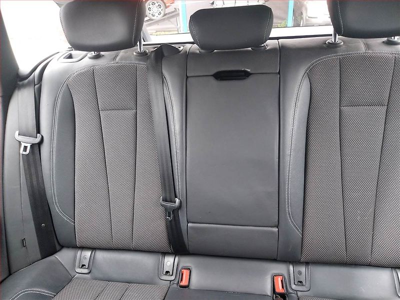 Audi A4 (2018) Sport 2.0 TDI, 4X4, Automat - fotka 10 z 16