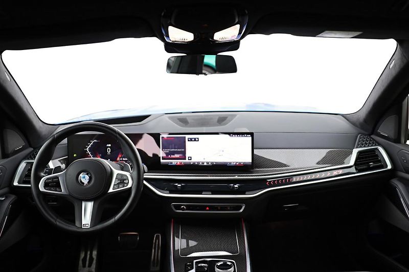 BMW X7 xDrive40d - fotka 11 z 14