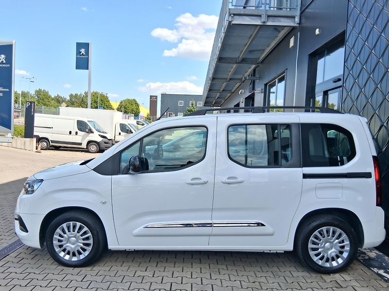 Toyota ProAce City Verso SHUTTLE 1.2 TURBO 81 kW    - fotka 4 z 20