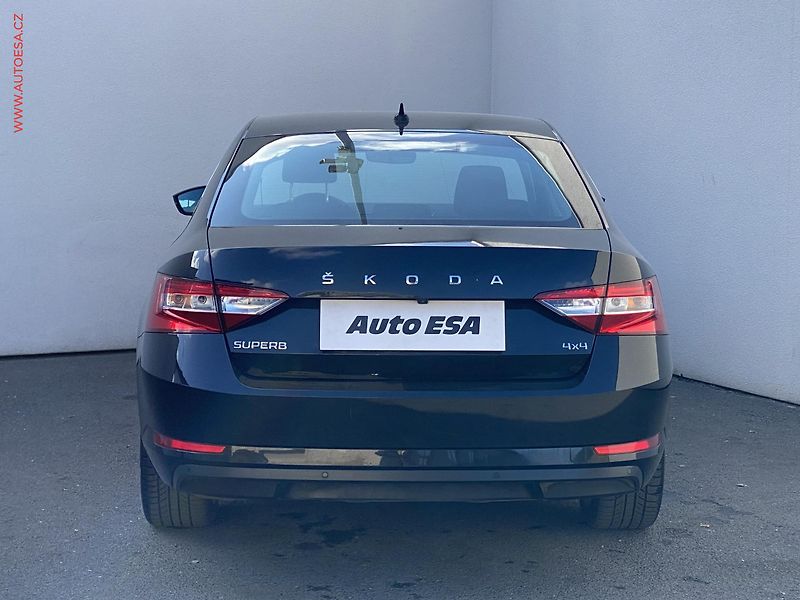 Škoda Superb (2022) 2.0TDI 4X4, 1.maj,ČR, Style - fotka 5 z 19