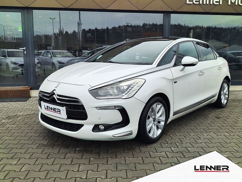 Citroën DS5 2.0 HDI/120kW hybrid4 Panorama - fotka 1 z 32