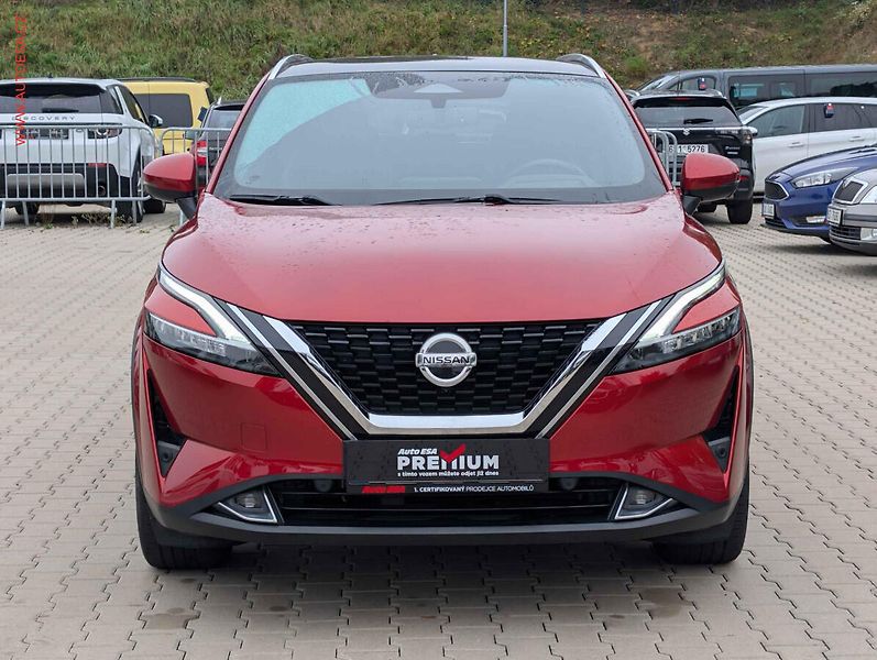 Nissan Qashqai (2022) 1.3DIG-T, 2.maj,ČR, LED - fotka 2 z 21