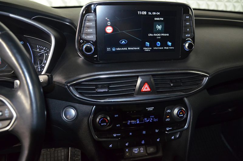 Hyundai Santa Fe (2019) 2.2CRDi 147kw Luxury 4x4 - fotka 16 z 30
