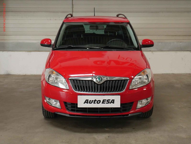 Škoda Fabia (2012) 1.4i, 1.maj,ČR, servis.kniha - fotka 2 z 16