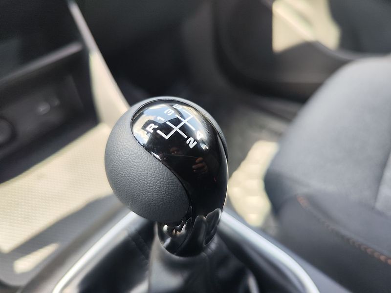 MG MG3 1.5i/85kW Elegance - fotka 21 z 31