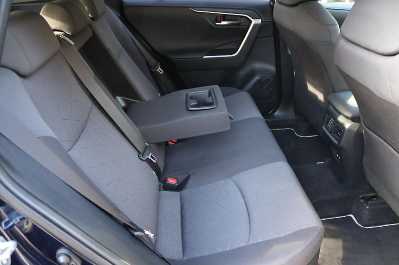 Toyota RAV4 2.5 HYBRID CVT 131kW - fotka 44 z 50