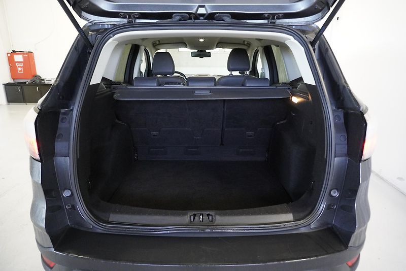 Ford Kuga (2019) 2.0 TDCI TITANIUM AUTOMAT - fotka 29 z 31