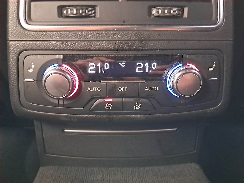 Audi A6 (2014) 3.0 BiTDI, 4X4, Automat, Kůže - fotka 23 z 24