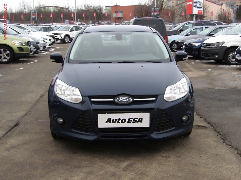 Ford Focus (2013) 1.6 TDCi, ČR, AC, zmk.řazení - fotka 2 z 15