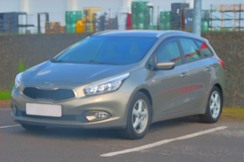 Kia Ceed (2014) 1.6 GDI, Serv.kniha, Tempomat - fotka 2 z 14