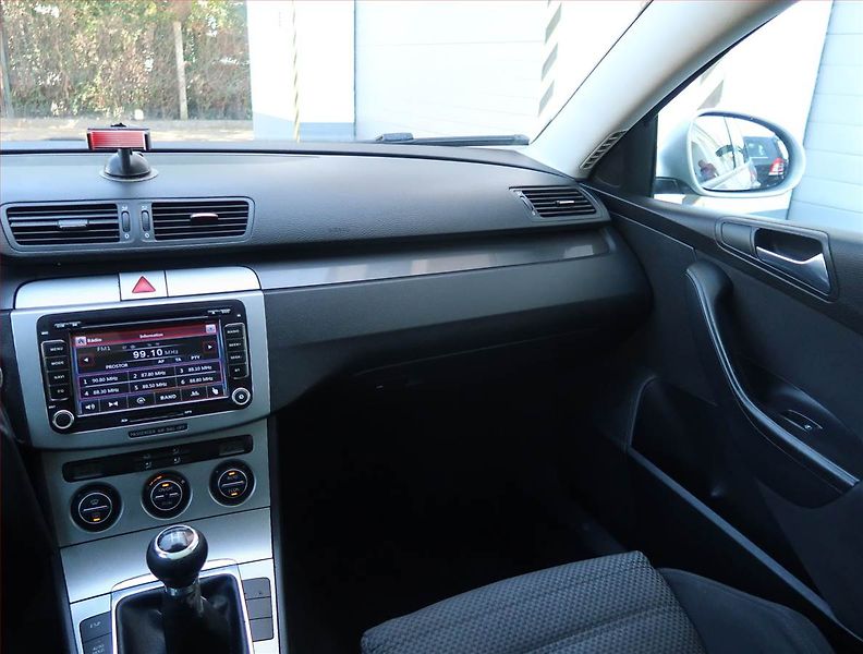 Volkswagen Passat (2006) Comfortline 2.0 TDI, 4X4 - fotka 8 z 19